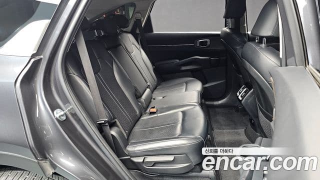 Kia Sorento 2023 — Фото 11/20
