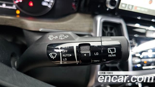 Kia Sorento 2023 — Фото 17/20