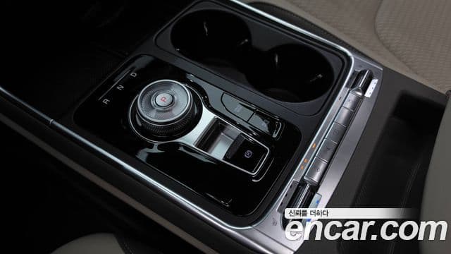 Kia Carnival 2024 — Şəkil 9/20