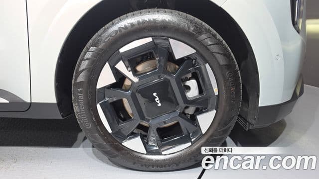 Kia Carnival 2024 — Photo 19/35