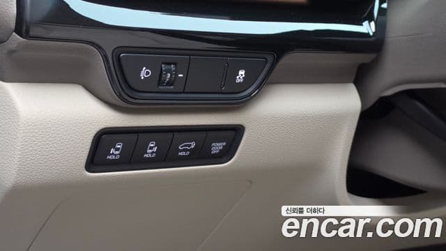 Kia Carnival 2024 — Photo 29/35