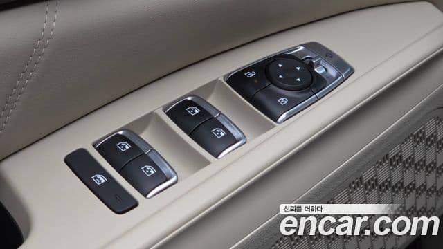 Kia Carnival 2024 — Photo 7/35