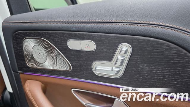 Mercedes-Benz GLE-Class 2024 — Фото 19/20