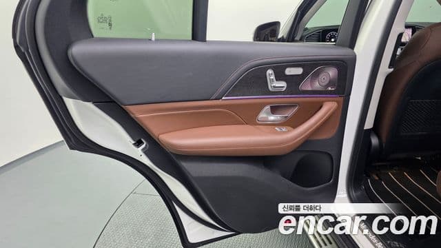 Mercedes-Benz GLE-Class 2024 — Photo 6/37