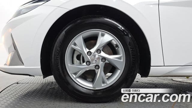 Hyundai Avante 2023 — ფოტო 5/20