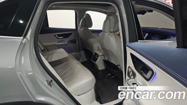 Mercedes-Benz EQE SUV 2023 — ფოტო 33/38