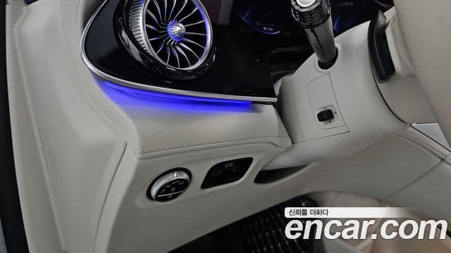 Mercedes-Benz EQE SUV 2023 — ფოტო 38/38