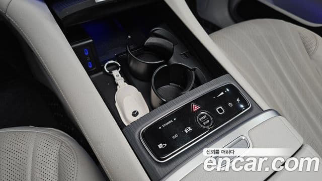 Mercedes-Benz EQE SUV 2023 — ფოტო 29/38