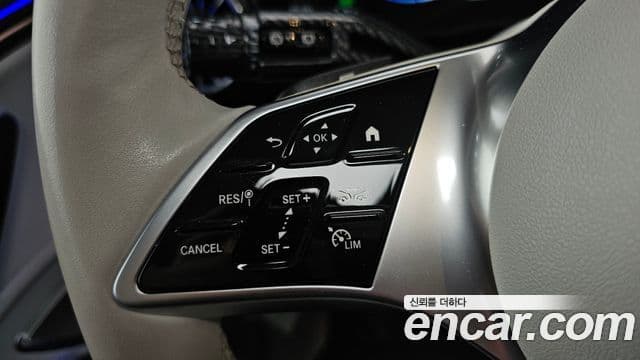 Mercedes-Benz EQE SUV 2023 — ფოტო 37/38