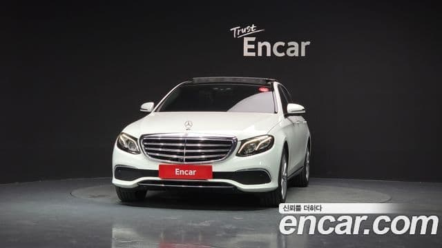 Mercedes-Benz E-Class 2019 — Фото 3/20