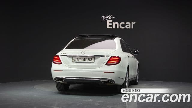 Mercedes-Benz E-Class 2019 — Фото 4/20