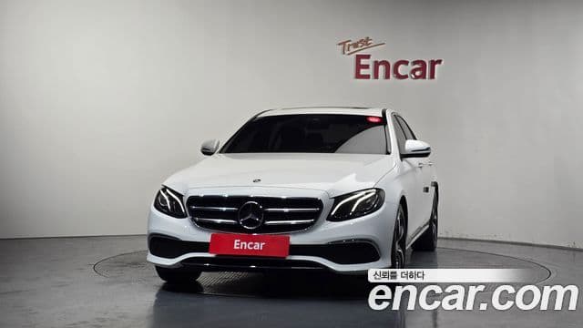 Mercedes-Benz E-Class 2019 — ფოტო 3/20