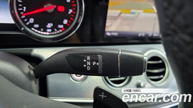 Mercedes-Benz E-Class 2019 — ფოტო 9/20