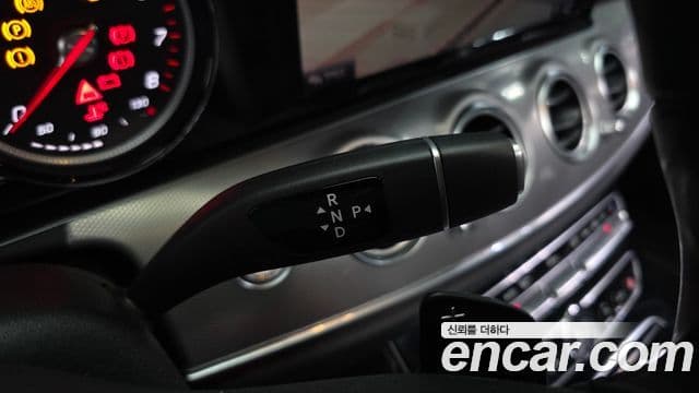 Mercedes-Benz E-Class 2018 — ფოტო 9/20