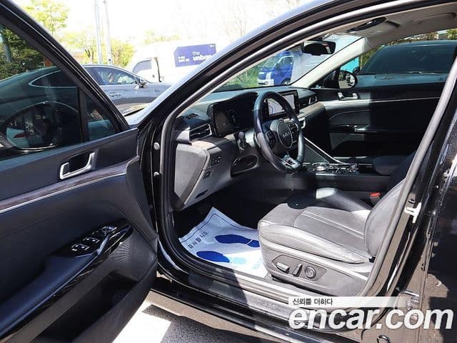 Kia K5 2023 — ფოტო 6/20