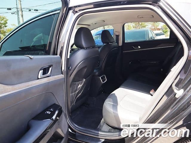 Kia K5 2023 — ფოტო 10/20