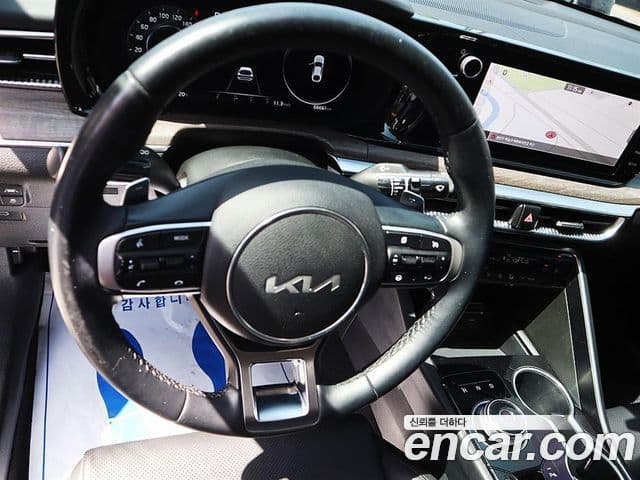 Kia K5 2023 — ფოტო 7/20