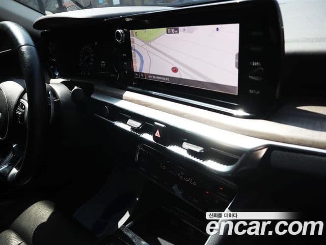 Kia K5 2023 — ფოტო 11/20