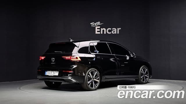 Volkswagen Golf 2026 — Şəkil 1/20