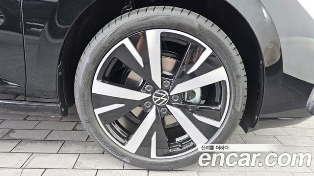 Volkswagen Golf 2026 — Photo 12/32