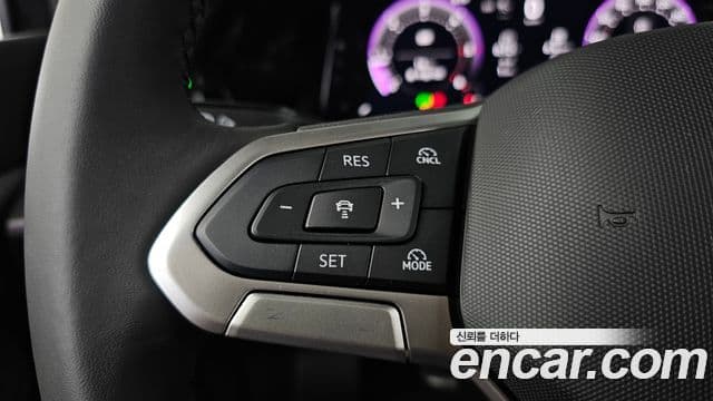 Volkswagen Golf 2026 — Photo 9/32