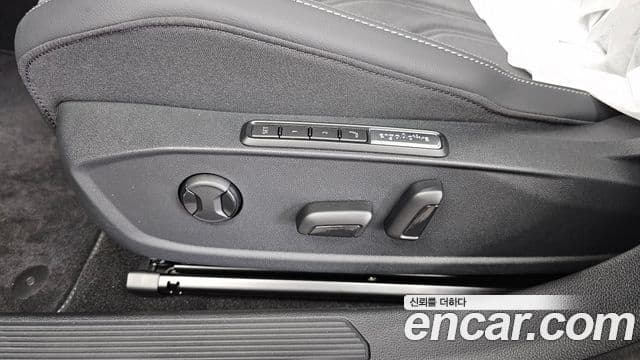 Volkswagen Golf 2026 — Photo 23/32