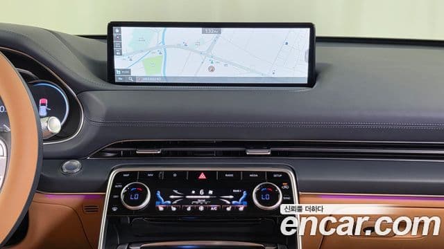 Genesis GV80 2020 — ფოტო 14/20