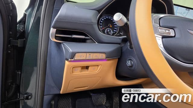 Genesis GV80 2020 — ფოტო 16/20