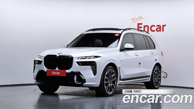 BMW X7 2025 — Фото 1/20