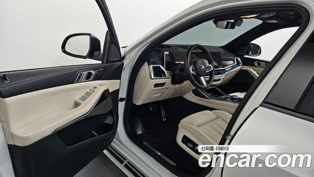 BMW X7 2025 — Фото 10/20