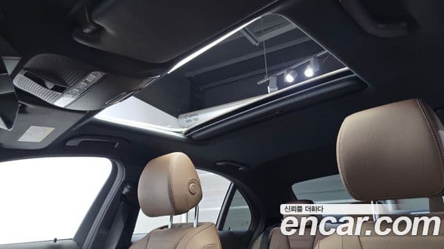 Mercedes-Benz E-Class 2023 — Şəkil 19/20