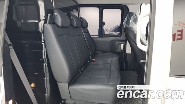 Hyundai Staria 2024 — ფოტო 11/20