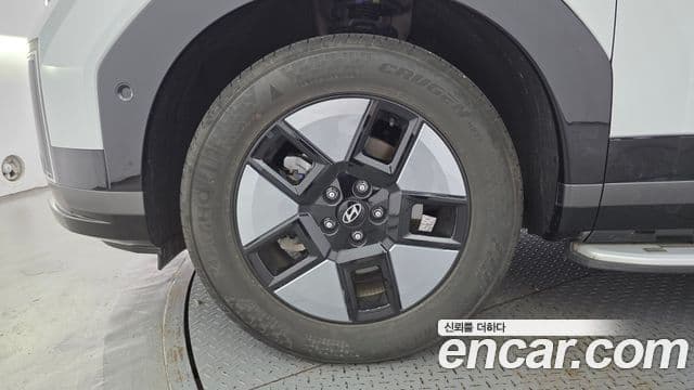 Hyundai Santa Fe 2024 — ფოტო 5/20