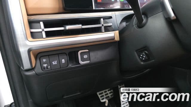 Hyundai Santa Fe 2024 — ფოტო 19/20
