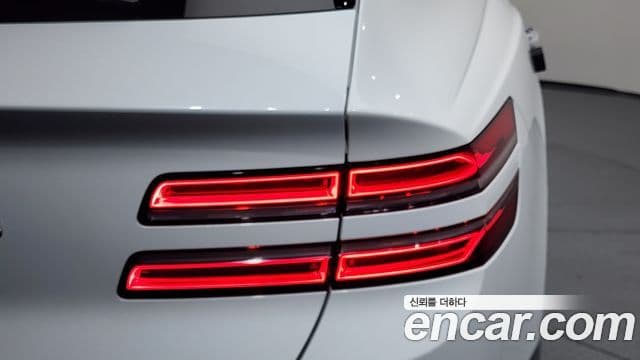 Genesis GV80 2022 — Photo 20/33