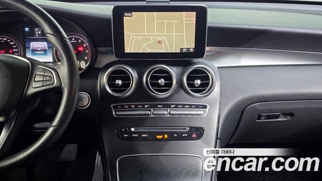 Mercedes-Benz GLC-Class 2019 — Фото 14/20