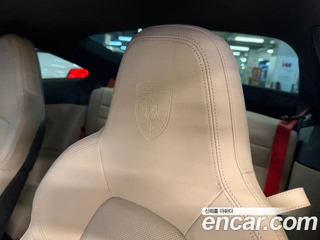 Porsche 911 2020 — Photo 3/19
