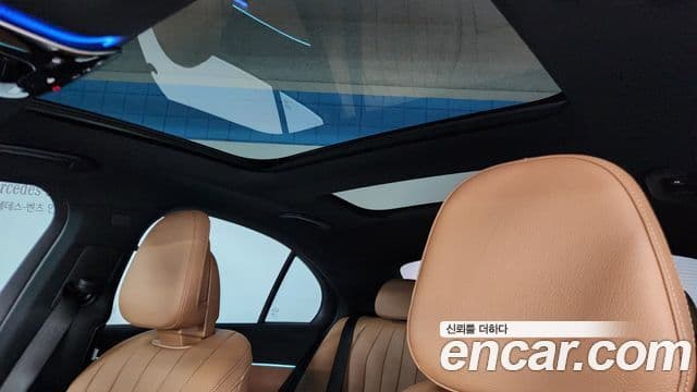 Mercedes-Benz E-Class 2024 — ფოტო 15/19