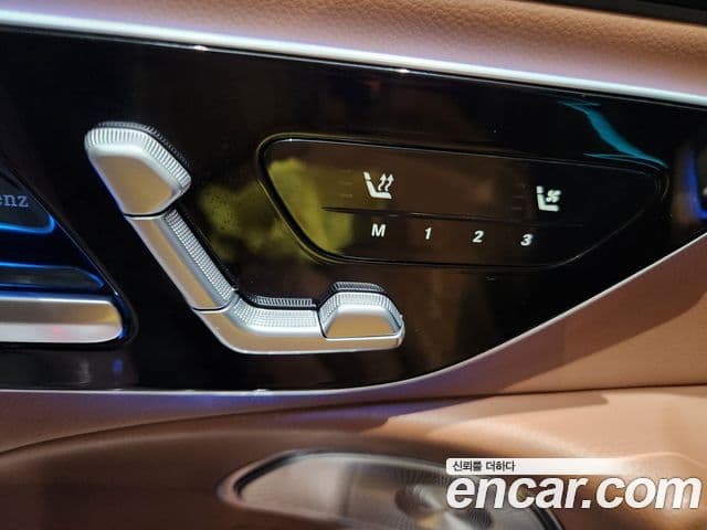 Mercedes-Benz E-Class 2024 — ფოტო 16/19