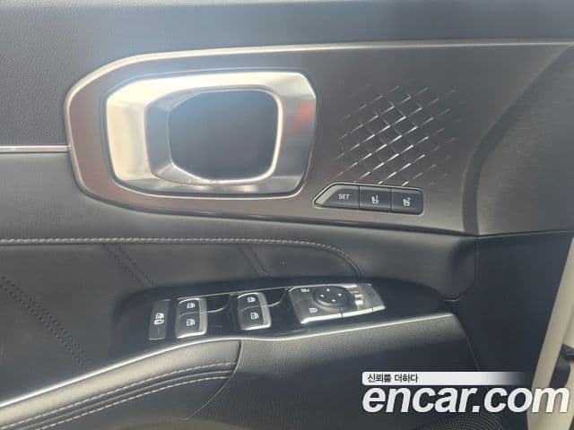Kia Sorento 2021 — ფოტო 17/20