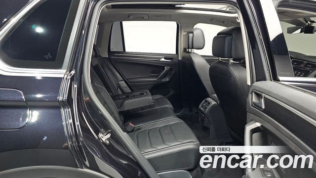 Volkswagen Tiguan 2023 — Şəkil 12/20