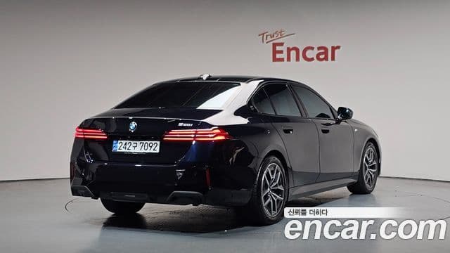 BMW 5 Series 2024 — ფოტო 2/20
