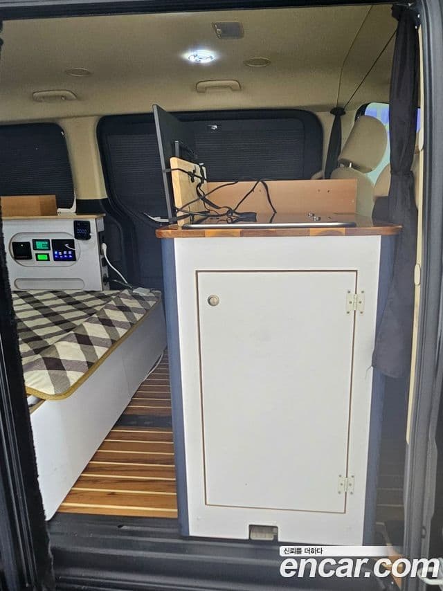 Hyundai Staria 2024 — Şəkil 17/20