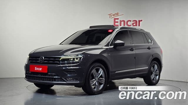 Volkswagen Tiguan 2018 — ფოტო 1/20