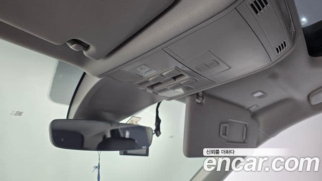 Volkswagen Tiguan 2018 — ფოტო 20/20