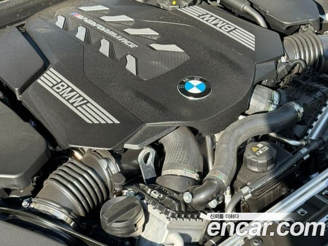 BMW 8 Series 2025 — ფოტო 5/20