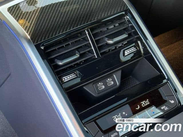 BMW 8 Series 2025 — ფოტო 12/20
