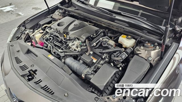 Toyota Camry 2018 — ფოტო 5/20