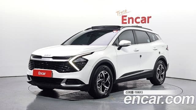 Kia Sportage 2022 — Фото 1/20