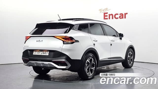 Kia Sportage 2022 — Фото 2/20